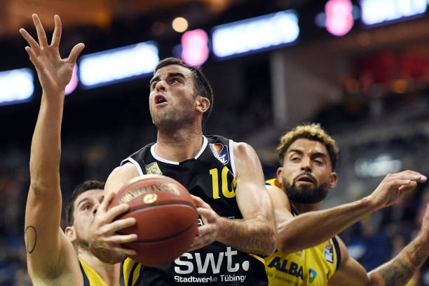 展现出更强 展现出更强